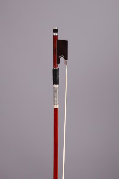Violin bow by Alecio Reis